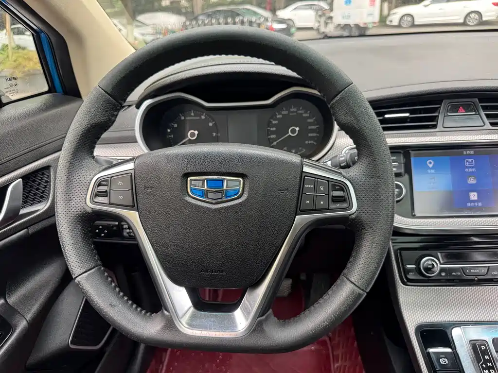 Geely Emgrand GS 2017 — фото 23