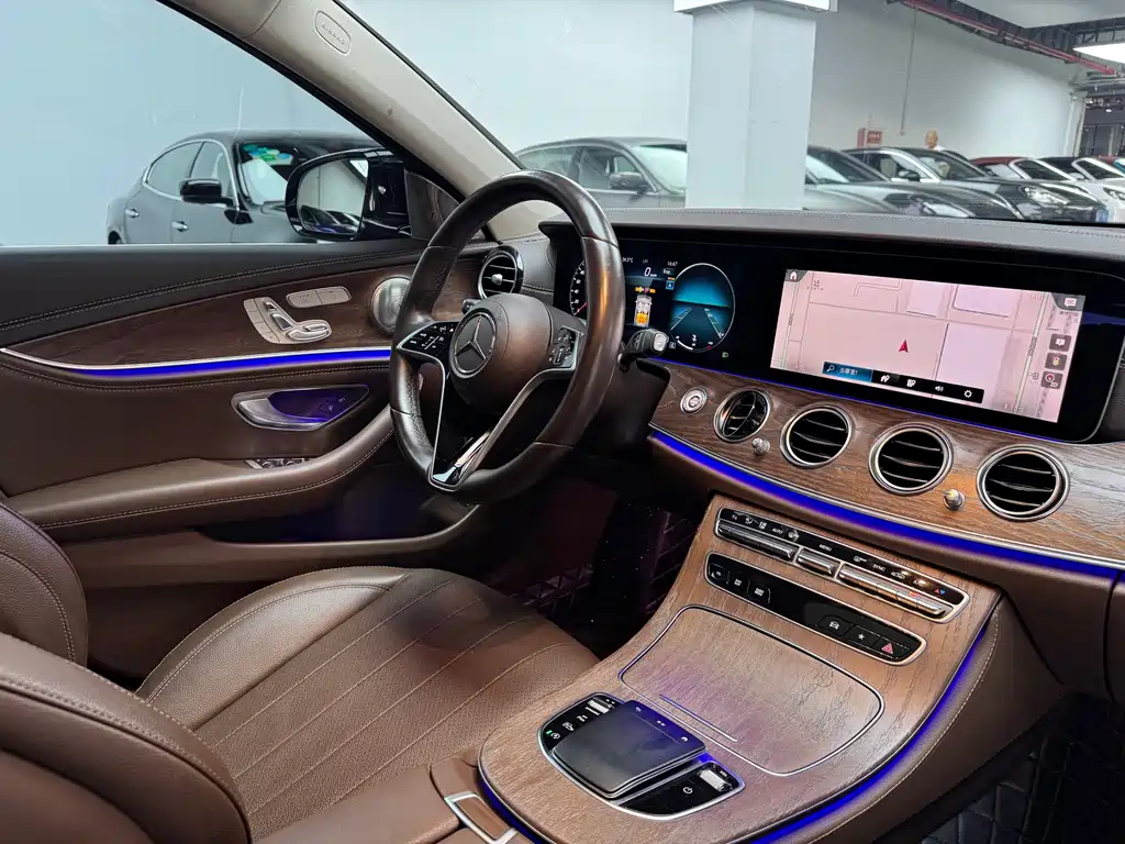 Mercedes-Benz E-Class 2023 — фото 20