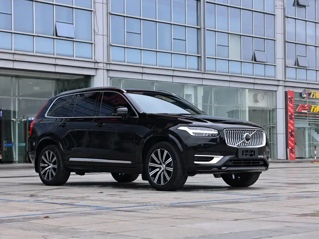 Volvo XC90 2023 — фото 3