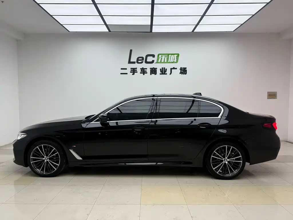 BMW 5 Series 2024