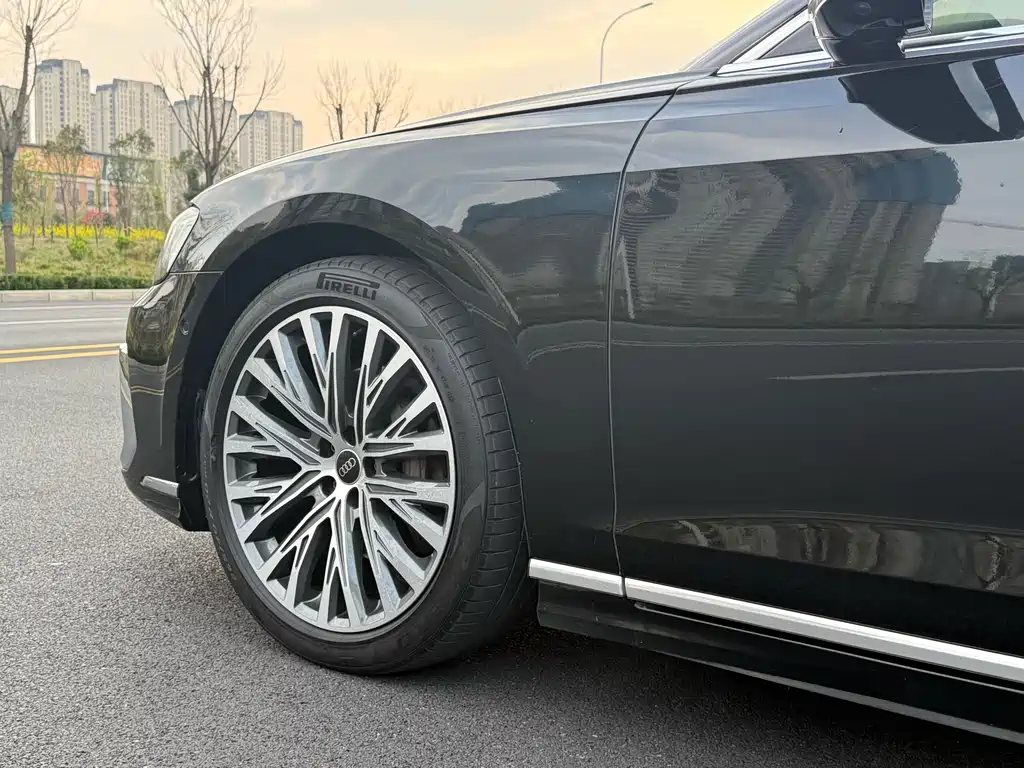 Audi A8 2025 — фото 11