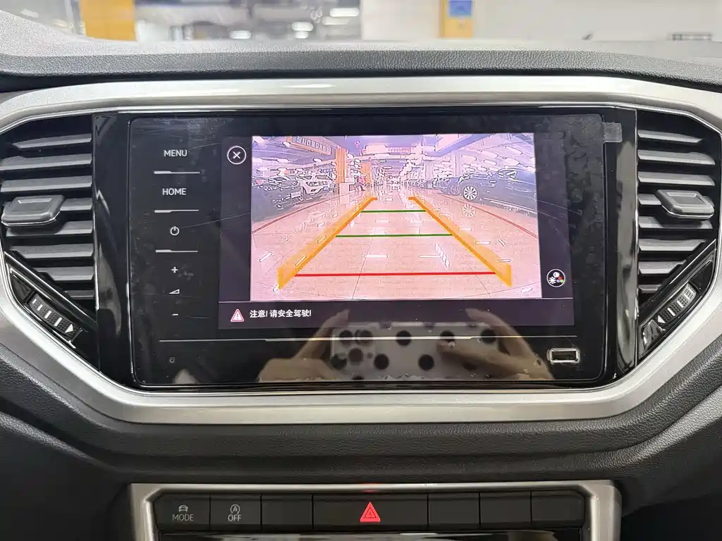 Volkswagen T-Roc 2023 — фото 17