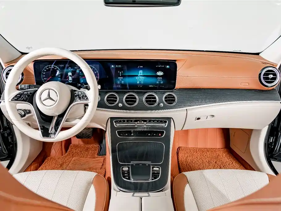 Mercedes-Benz E-Class 2023 — фото 12