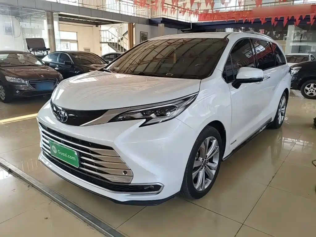 Toyota Sienna 2023
