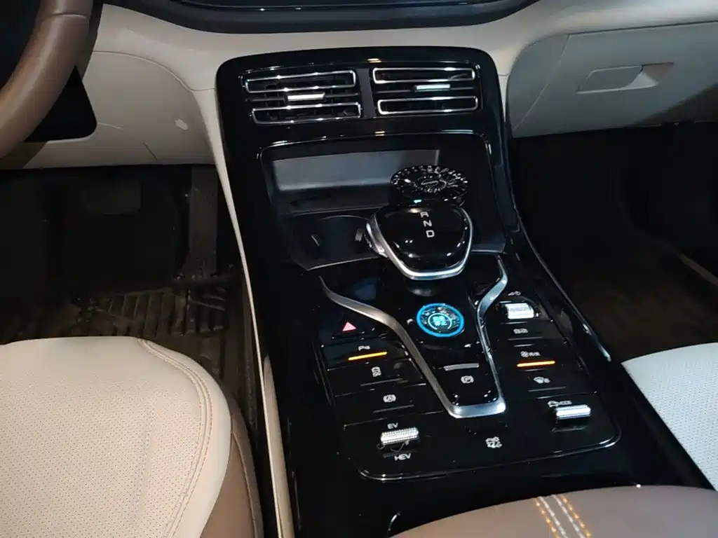 BYD Qin PLUS 2025 — фото 14