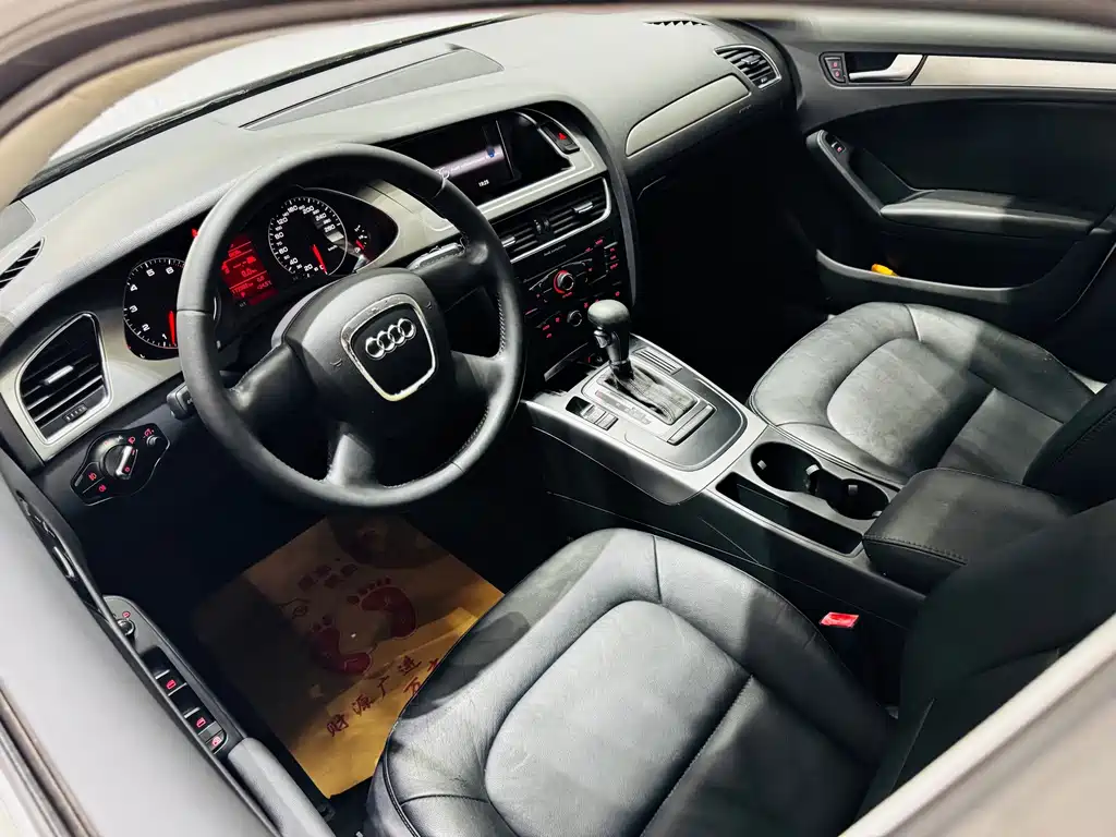 Audi A4L 2011