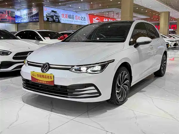 Volkswagen Golf 2022