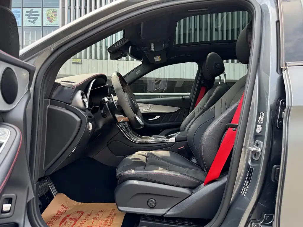 Mercedes-Benz GLC AMG 2022 — фото 14