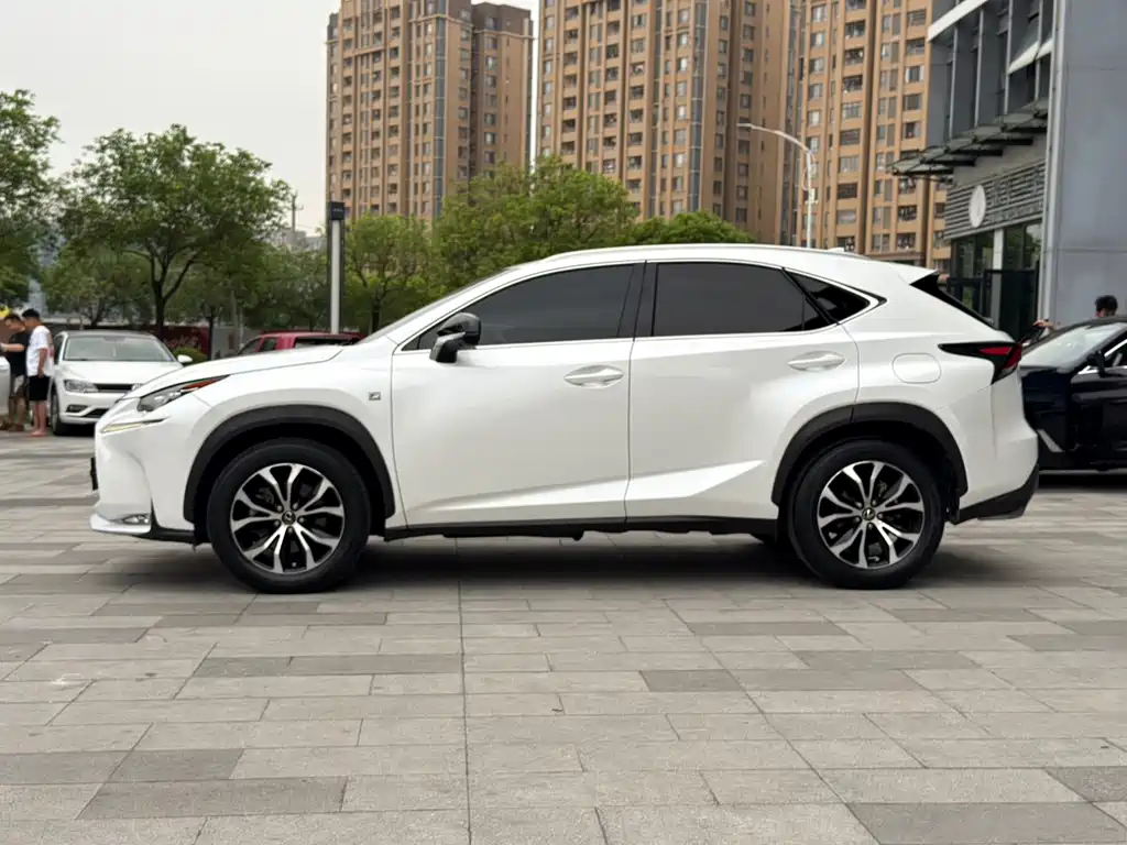 Lexus NX 2015 — фото 4