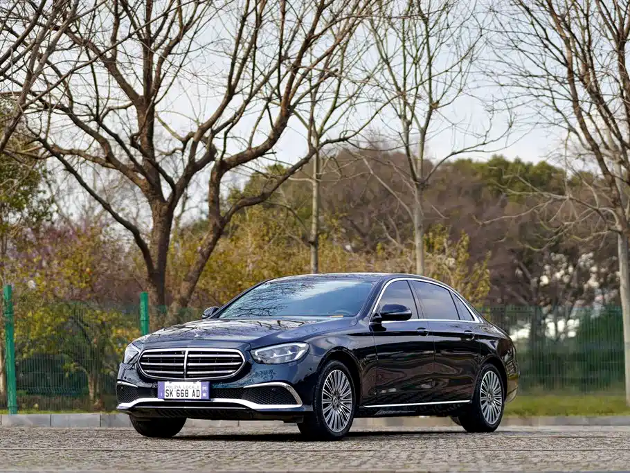 Mercedes-Benz E-Class 2022 — фото 1