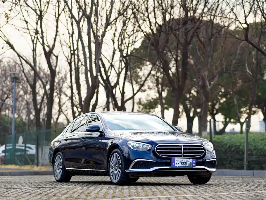 Mercedes-Benz E-Class 2022 — фото 3