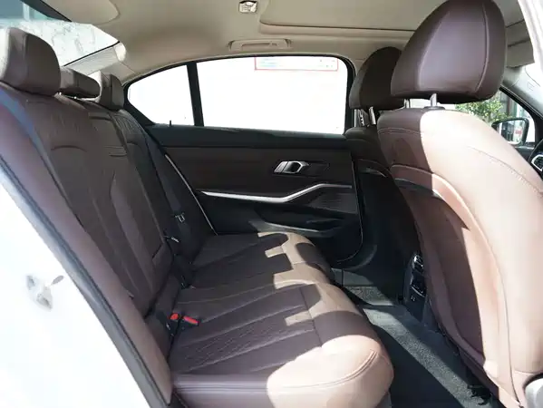 BMW 3 Series 2024