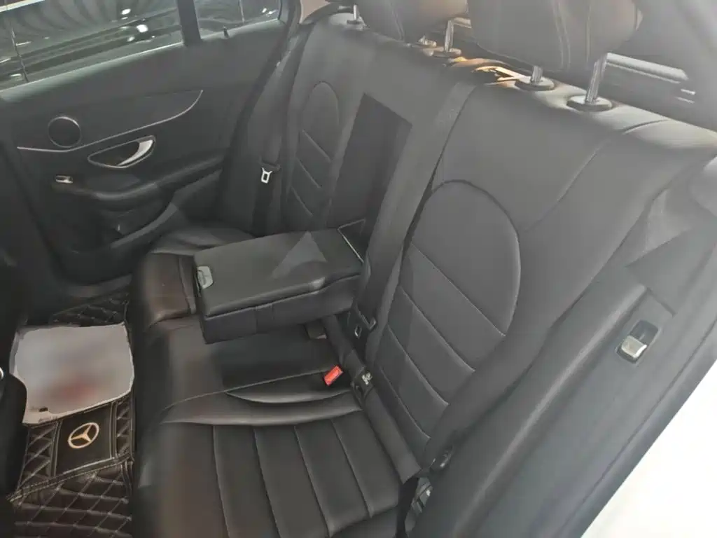 Mercedes-Benz C-Class 2017 — фото 17