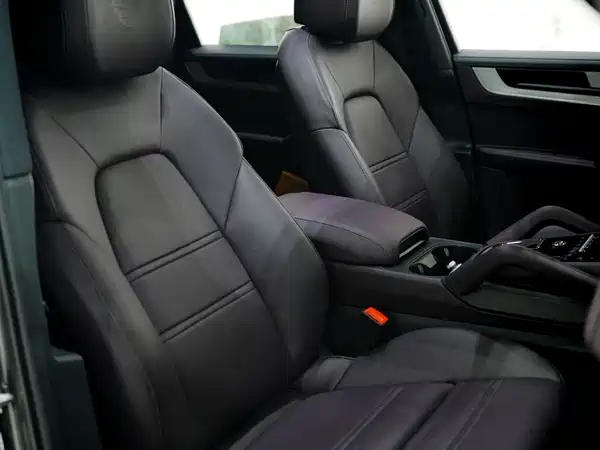 Porsche Cayenne 2023