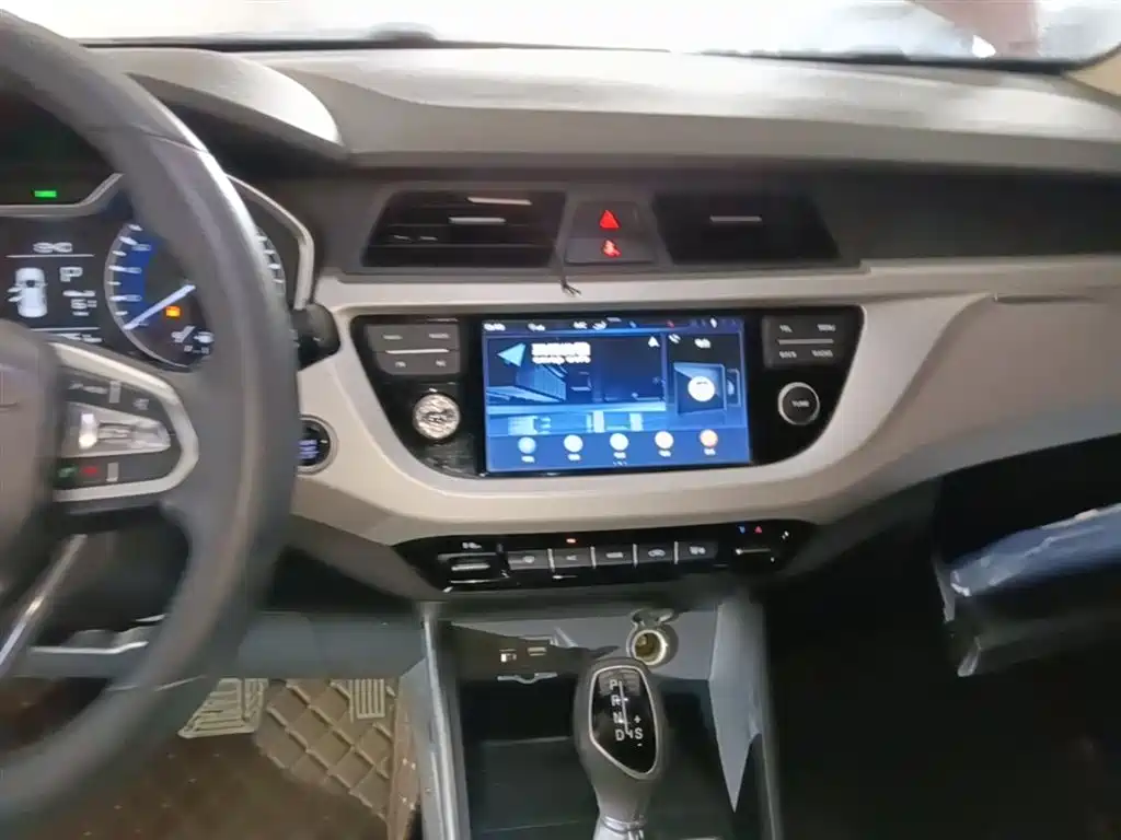 Geely Vision X3 2019 — фото 13