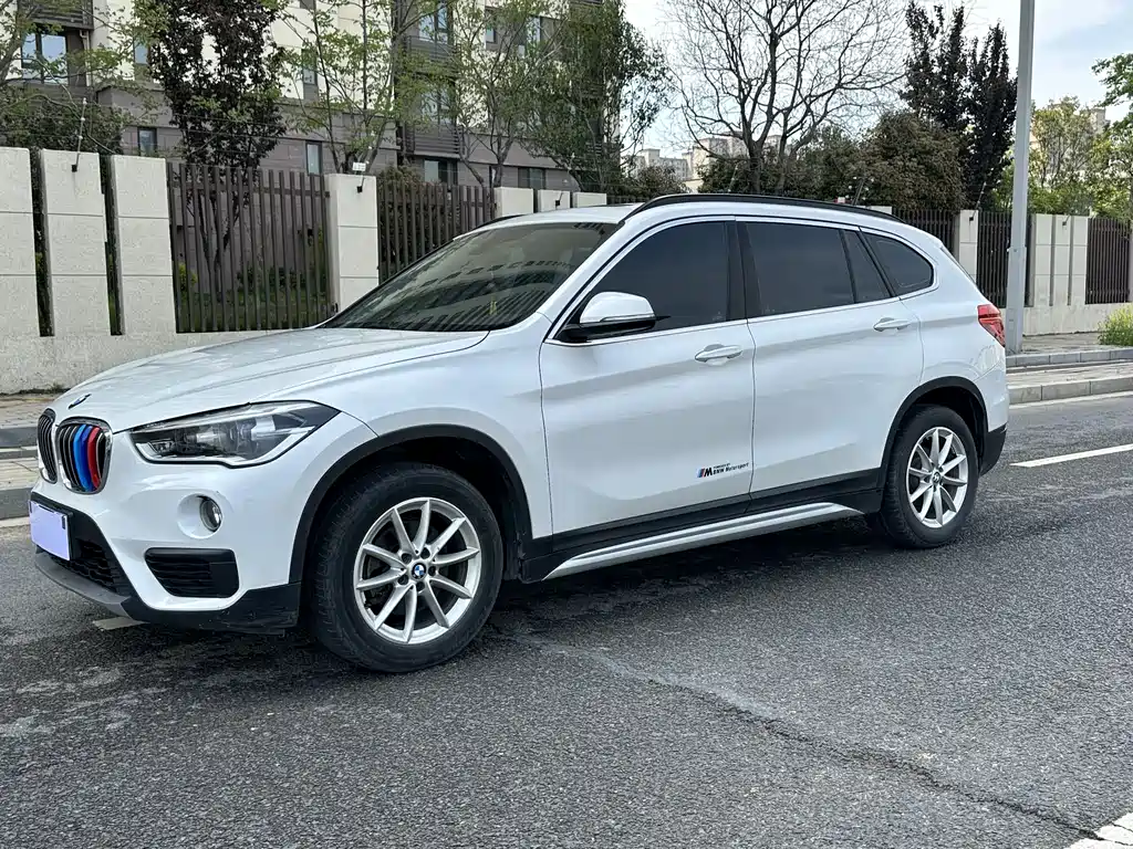 BMW X1 2018 — фото 1