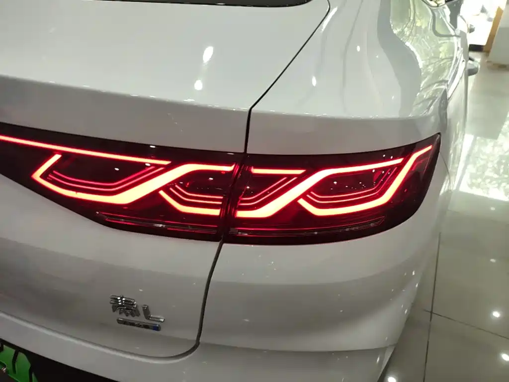BYD Qin L 2025 — фото 8