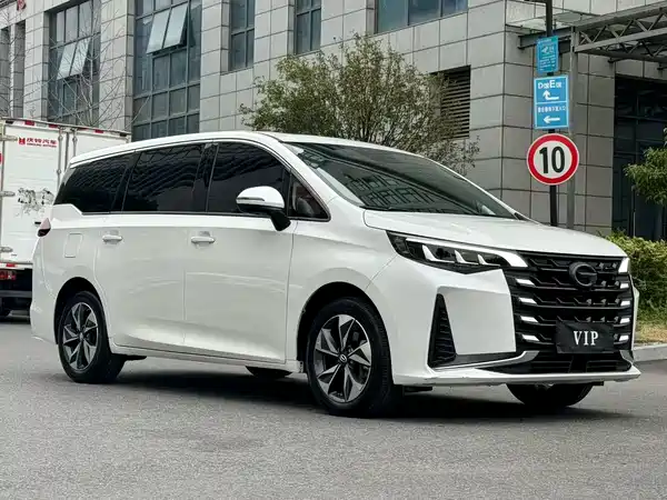GAC Trumpchi M6 2023
