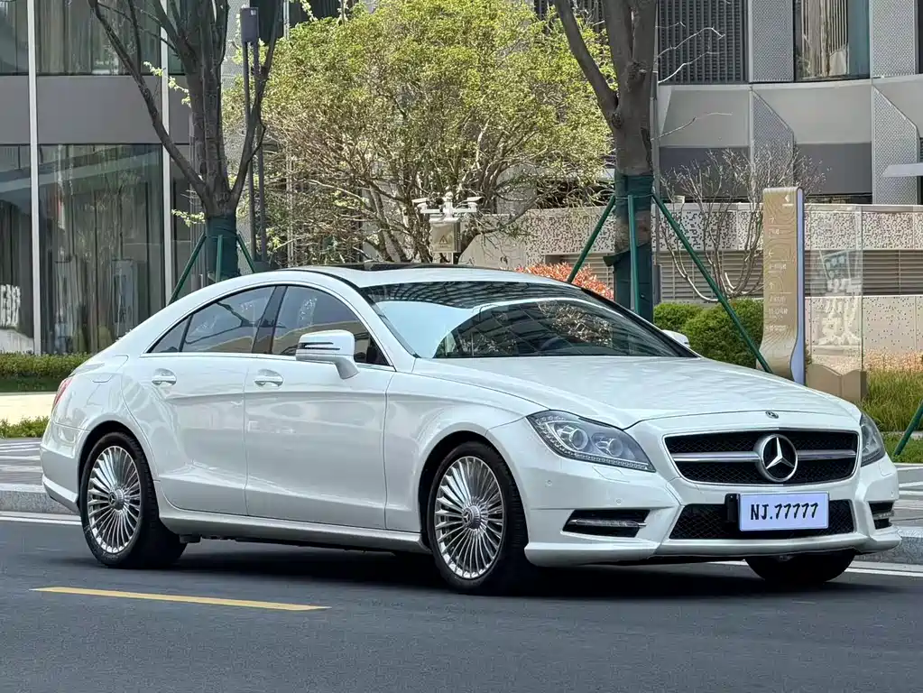 Mercedes-Benz CLS 2015 — фото 6