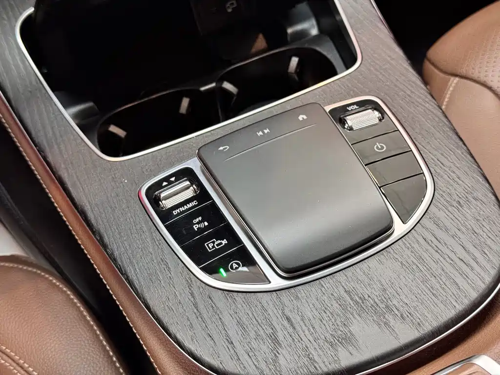 Mercedes-Benz E-Class 2021 — фото 10
