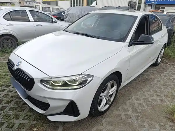BMW 1 Series 2021