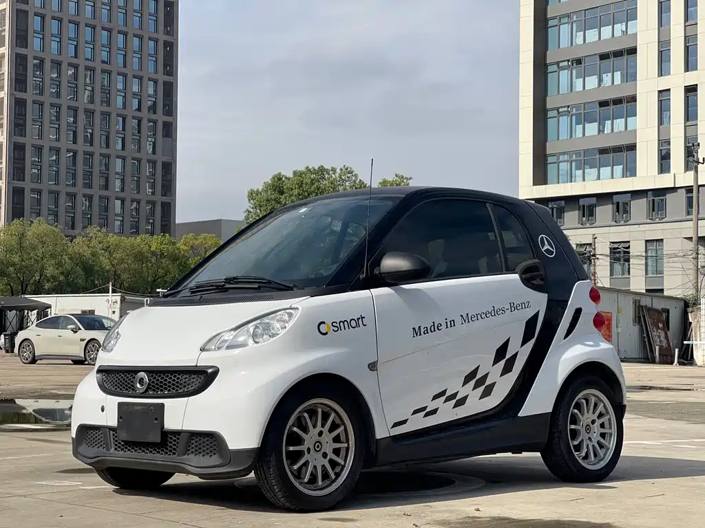 smart fortwo 2015 — фото 11