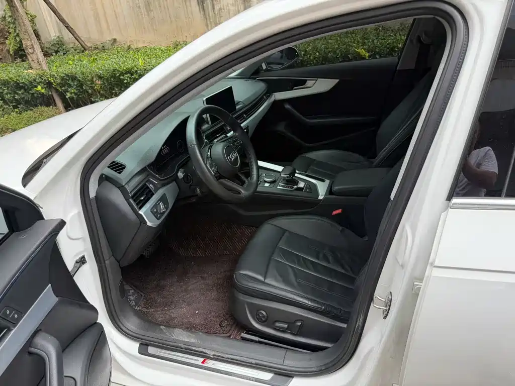 Audi A4L 2019