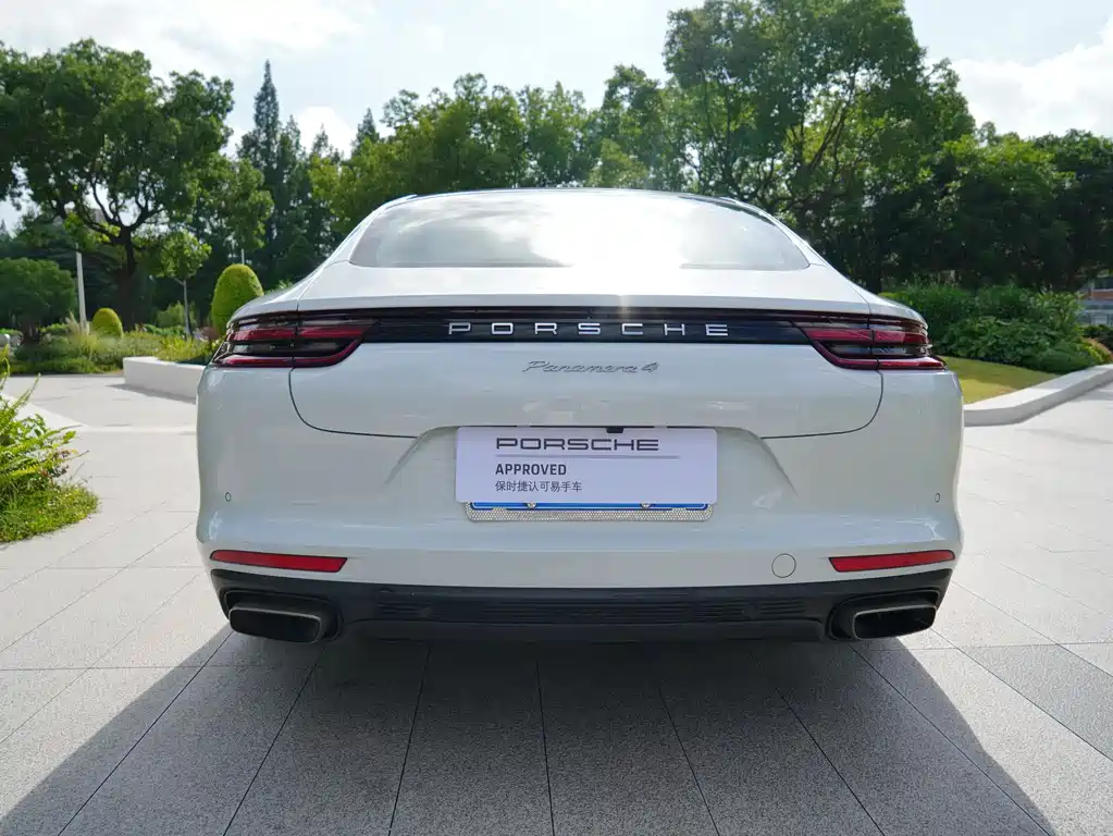 Porsche Panamera 2018 — фото 18