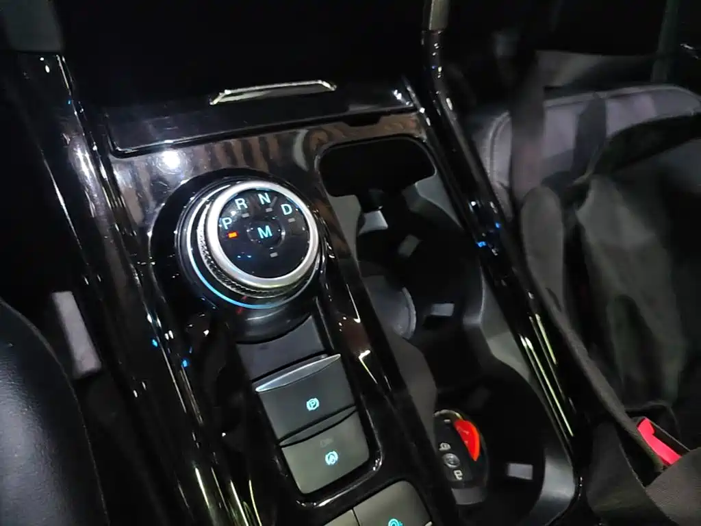 Ford Explorer 2021 — фото 14