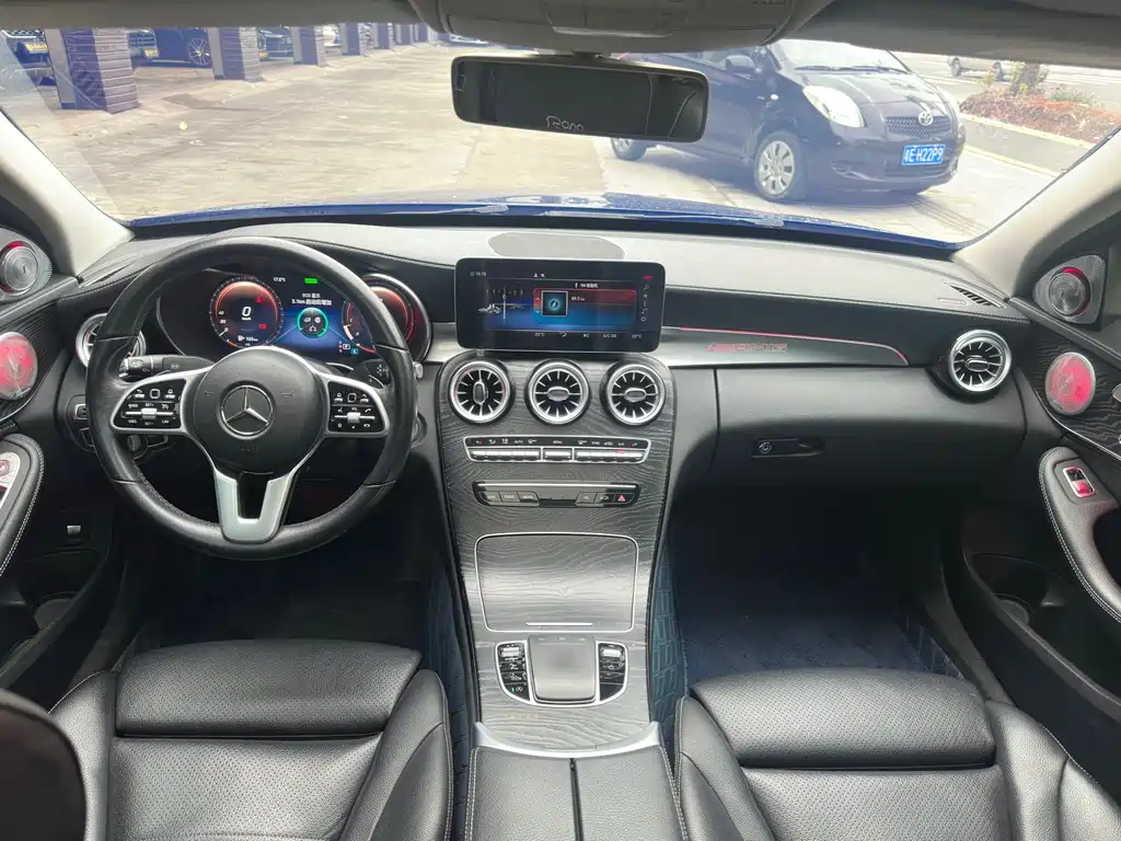 Mercedes-Benz C-Class 2019 — фото 12