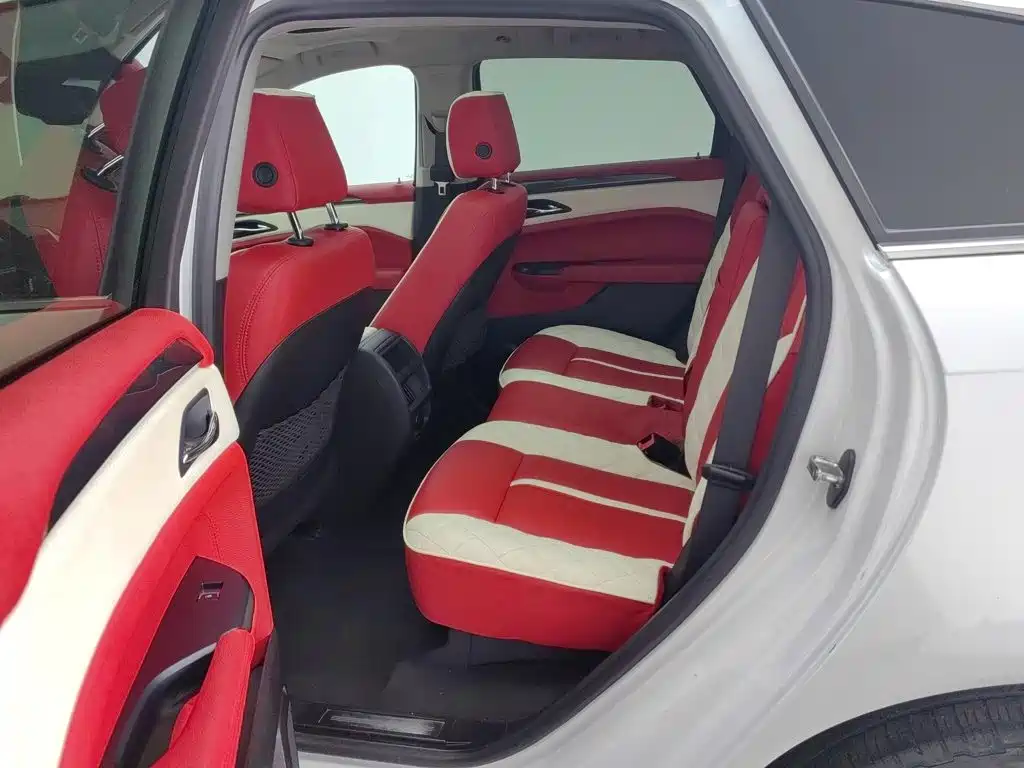 Cadillac SRX 2015 — фото 15