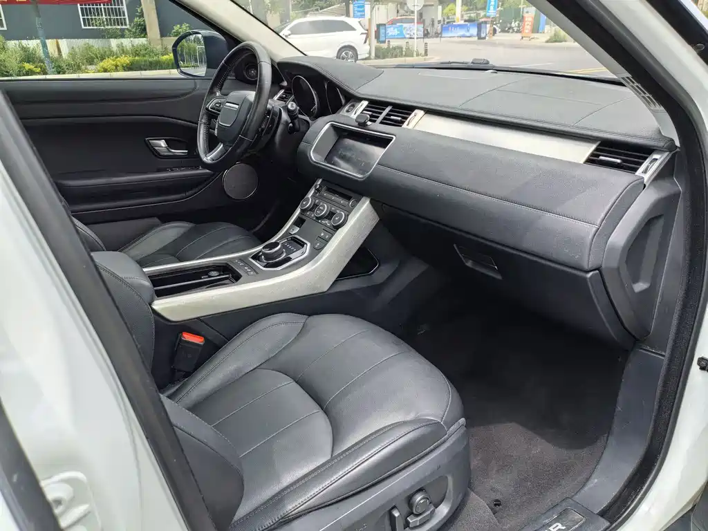 Land Rover Evoque 2018 — фото 10