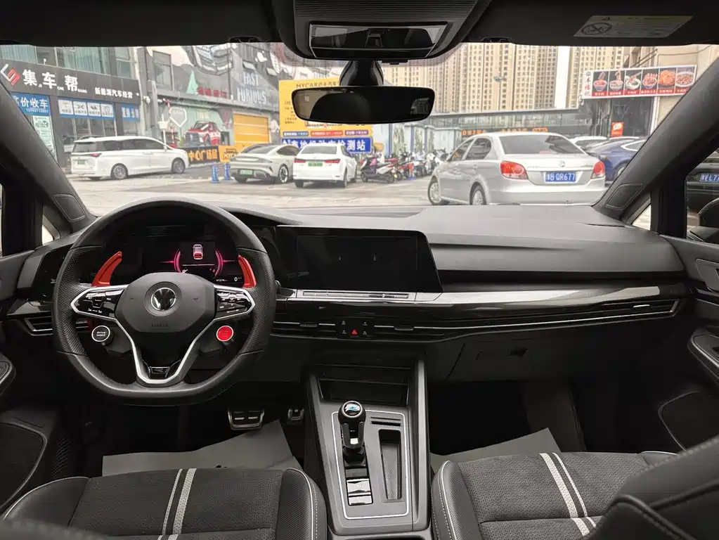 Volkswagen Golf 2023