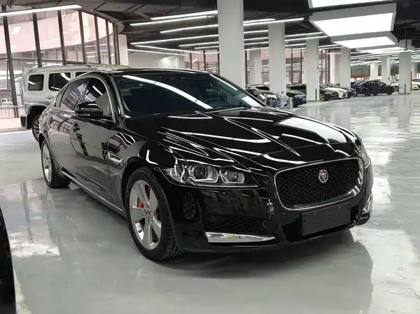 Jaguar XFL 2019