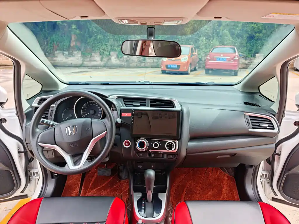 Honda Fit 2016 — фото 16