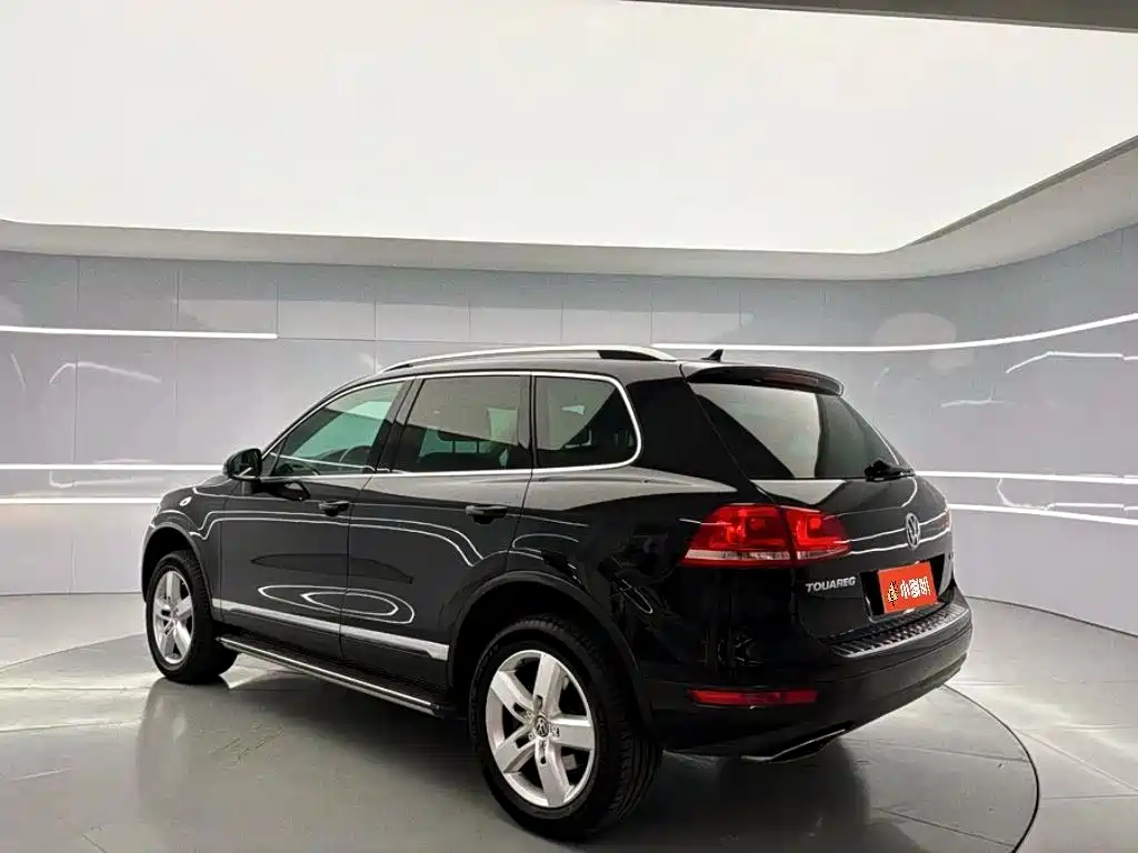 Volkswagen Touareg 2014 — фото 4