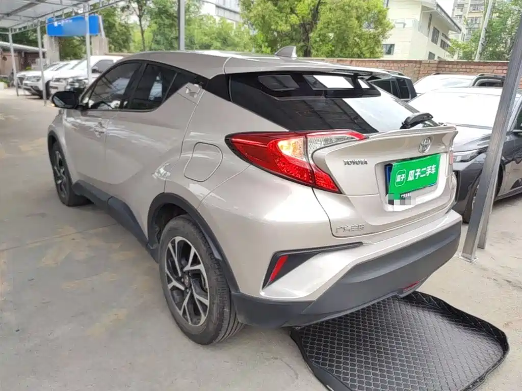 Toyota C-HR 2021 — фото 5