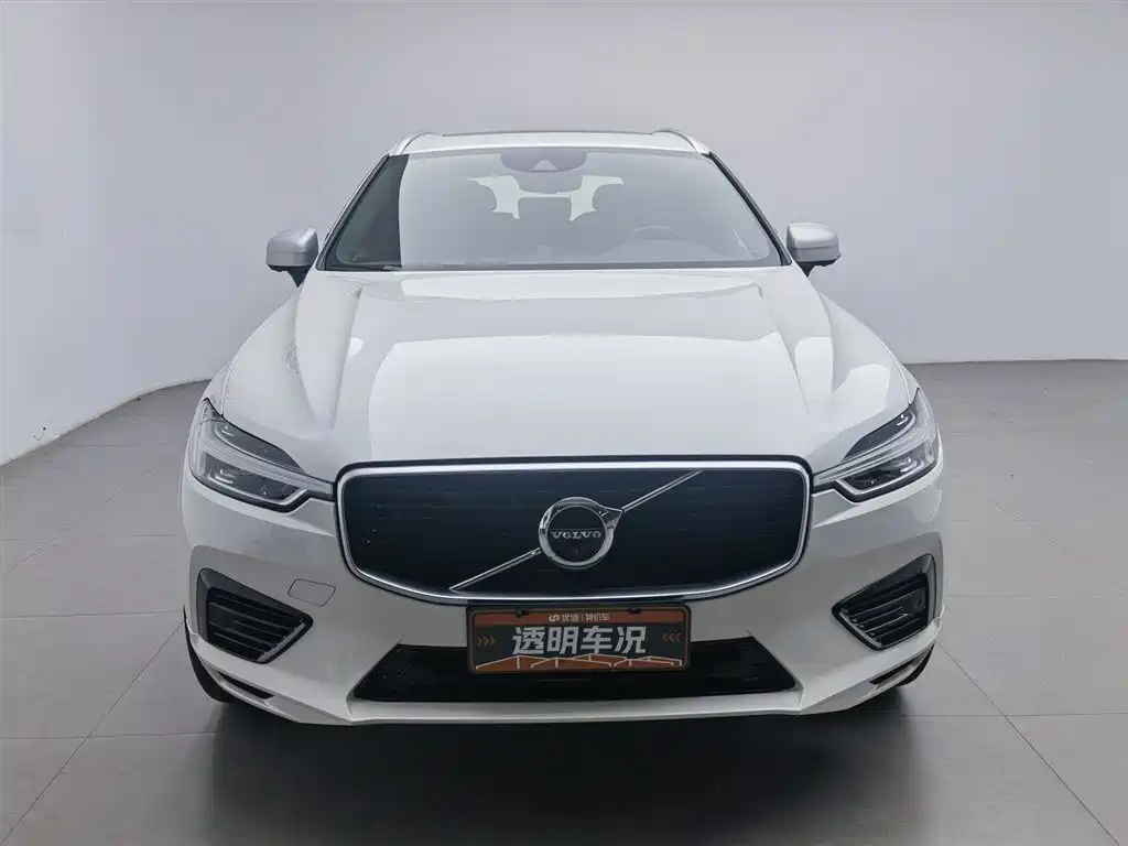 Volvo XC60 PHEV 2019 — фото 3