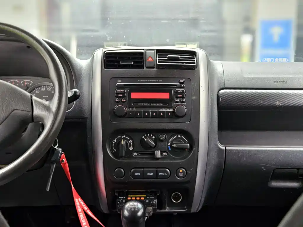 Suzuki Jimny 2009 — фото 16