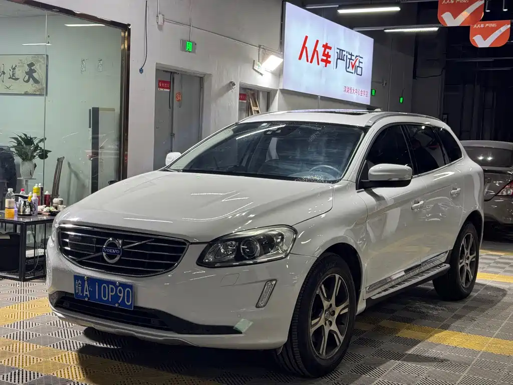 Volvo XC60 2015 — фото 1