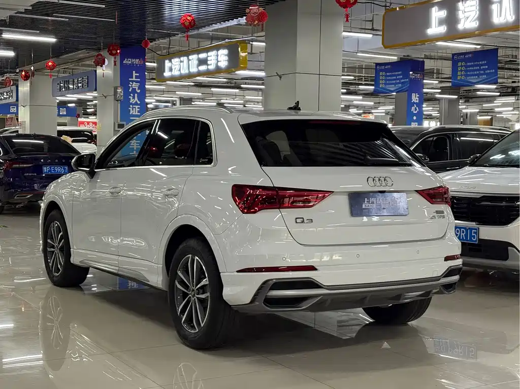 Audi Q3 2023 — фото 12