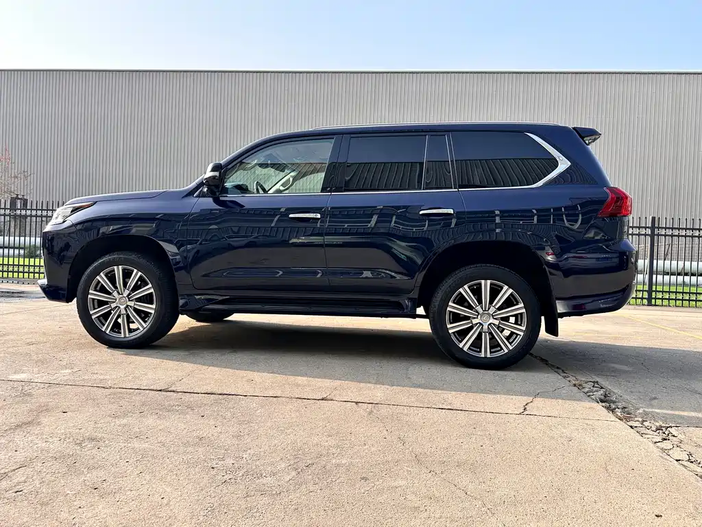 Lexus LX 2016 — фото 7