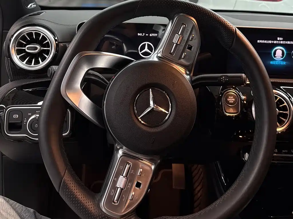 Mercedes-Benz A-Class 2019 — фото 8
