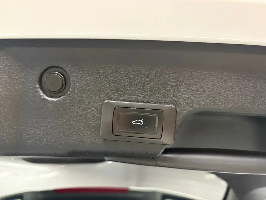 Haval H6 2023 — фото 16