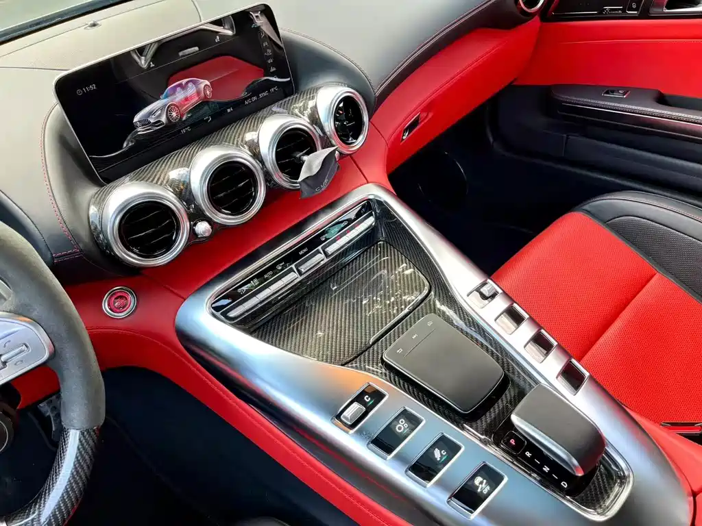 Mercedes-Benz AMG GT 2020 — фото 6