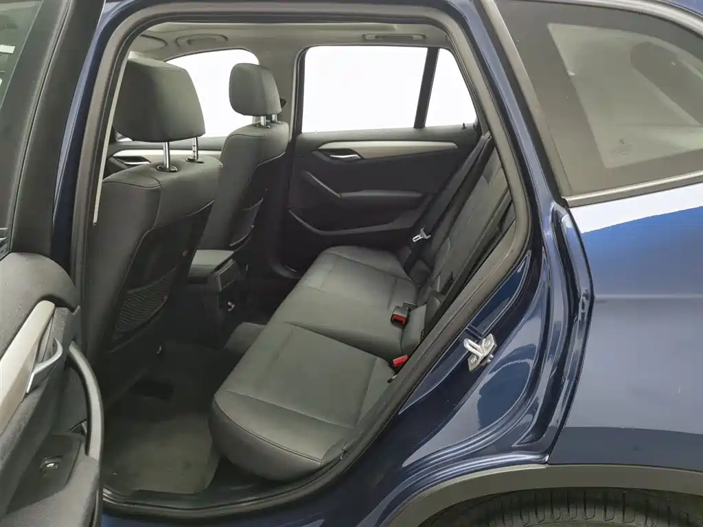 BMW X1 2013 — фото 15