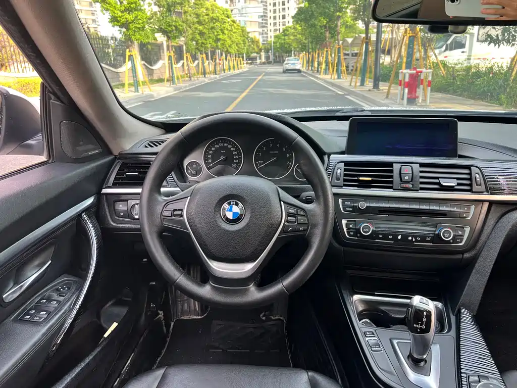 BMW 3 Series GT 2014 — фото 9