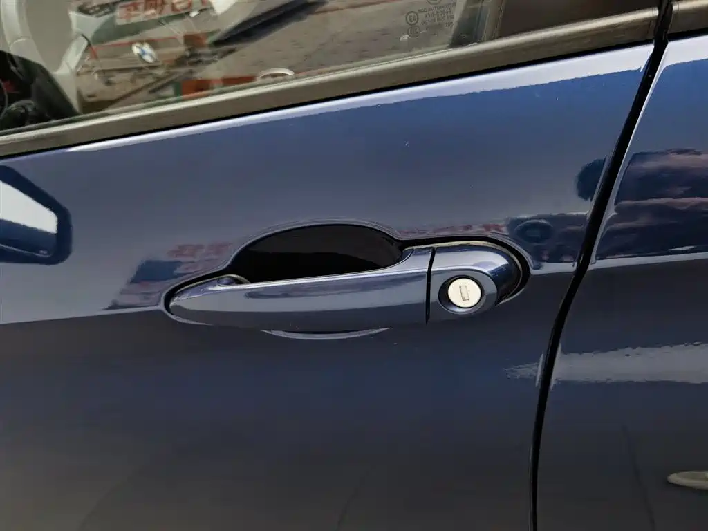 BMW X1 2013 — фото 18