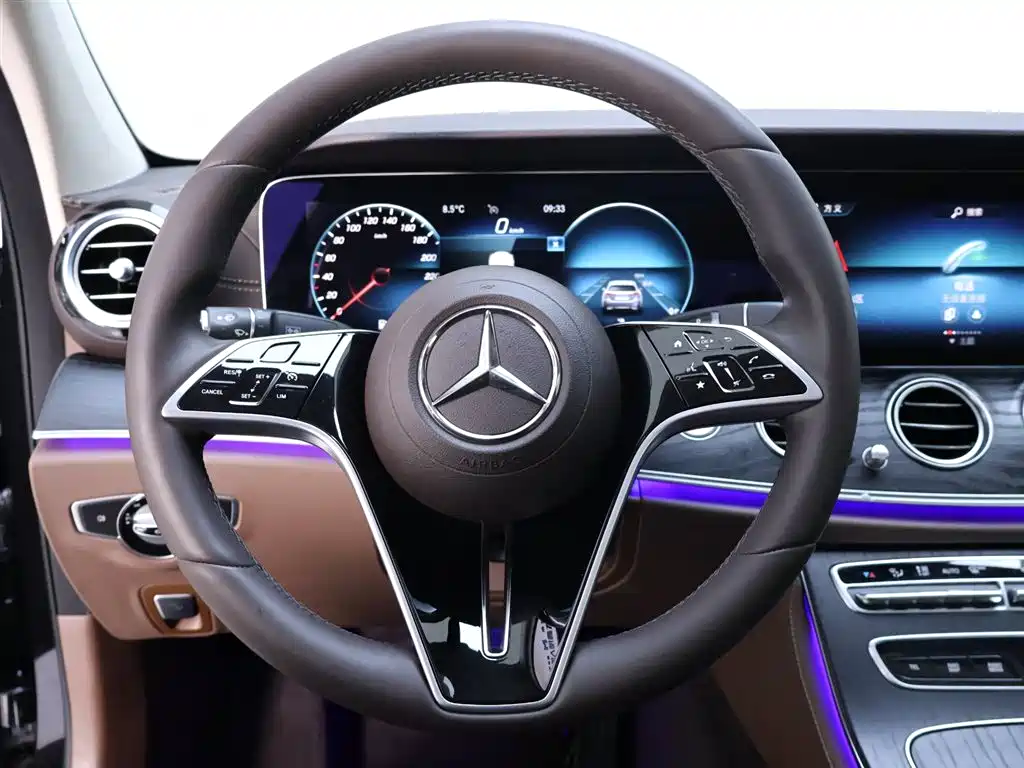 Mercedes-Benz E-Class 2022 — фото 16
