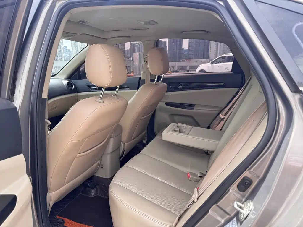 Changan Eado 2014 — фото 10
